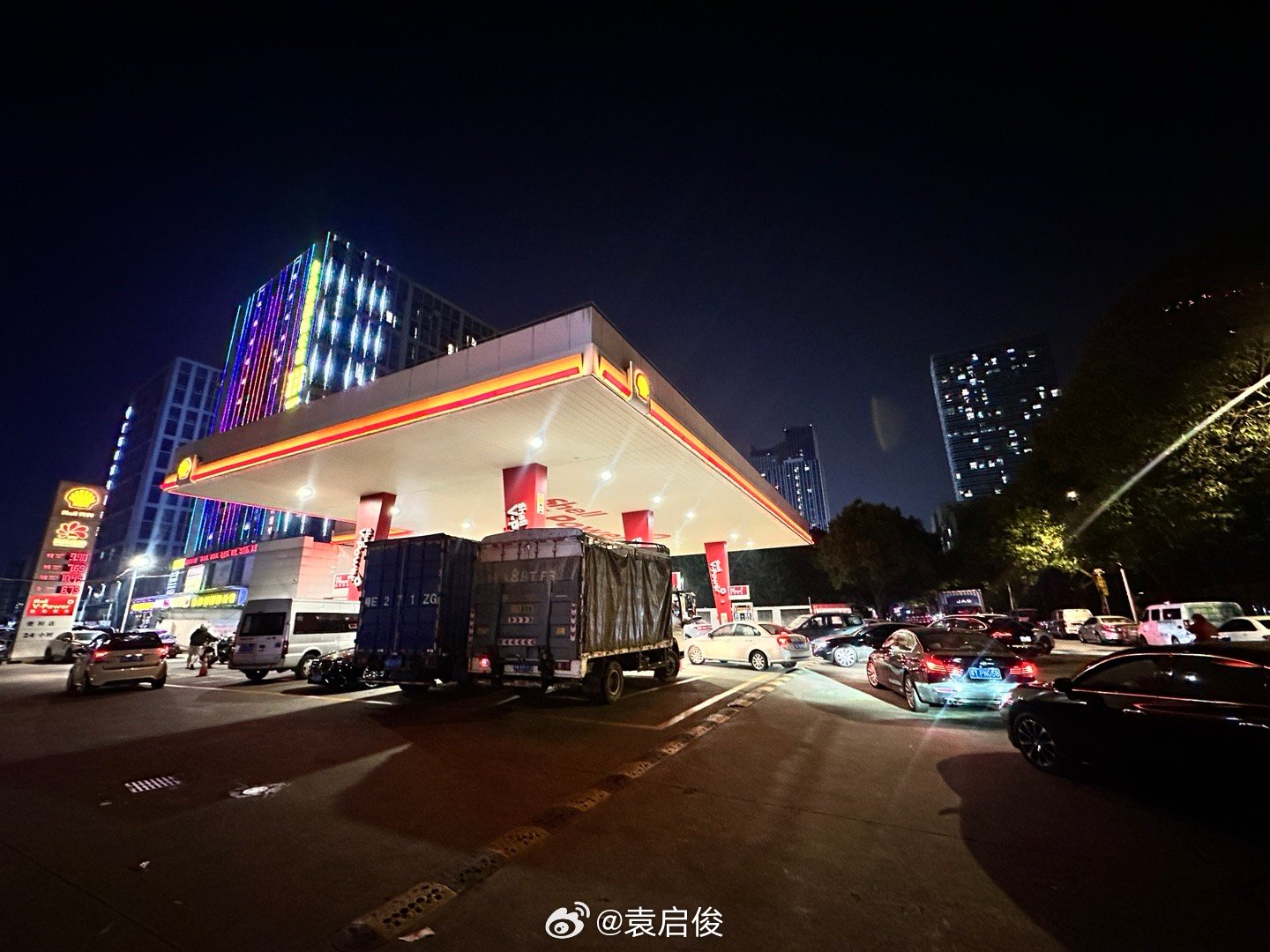 精彩，热闹，你今日加左未油价上调