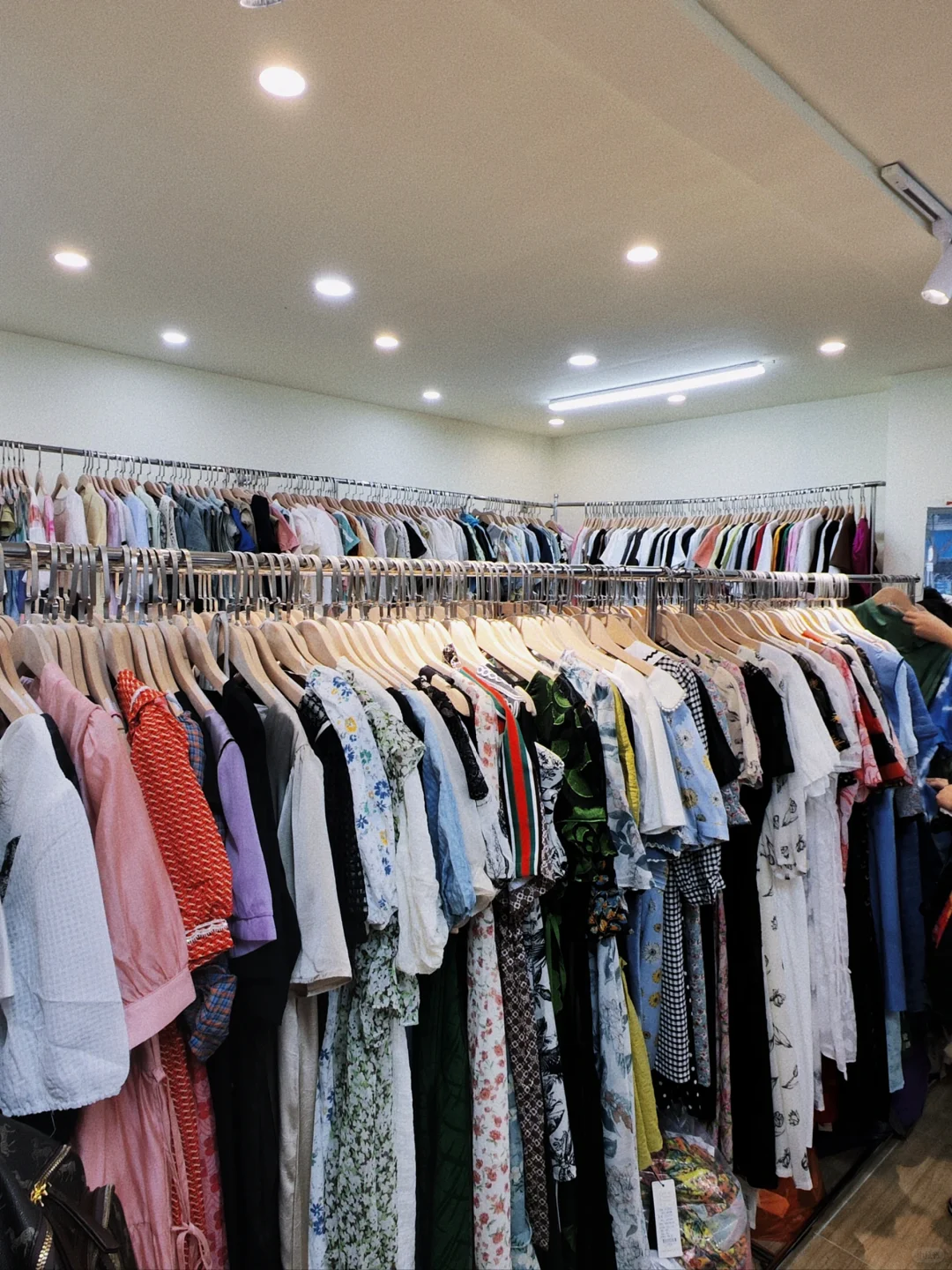 江南大道外贸服饰 | 任挑任试任买