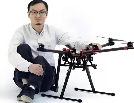 同门反目！大疆近百名工程师倒戈，核心地盘被昔日自己人抢占。炸裂行业！大疆最核心的