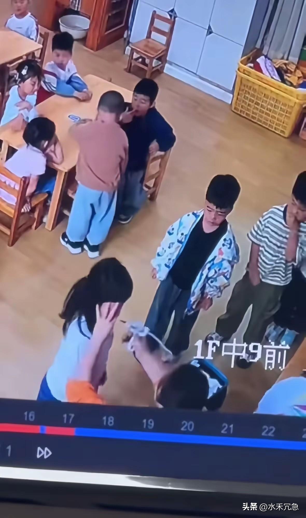 一百多度的温度，专烫孩子最嫩的嘴唇。看似伤口不大，实际疼得撕心裂肺！

徐州用热
