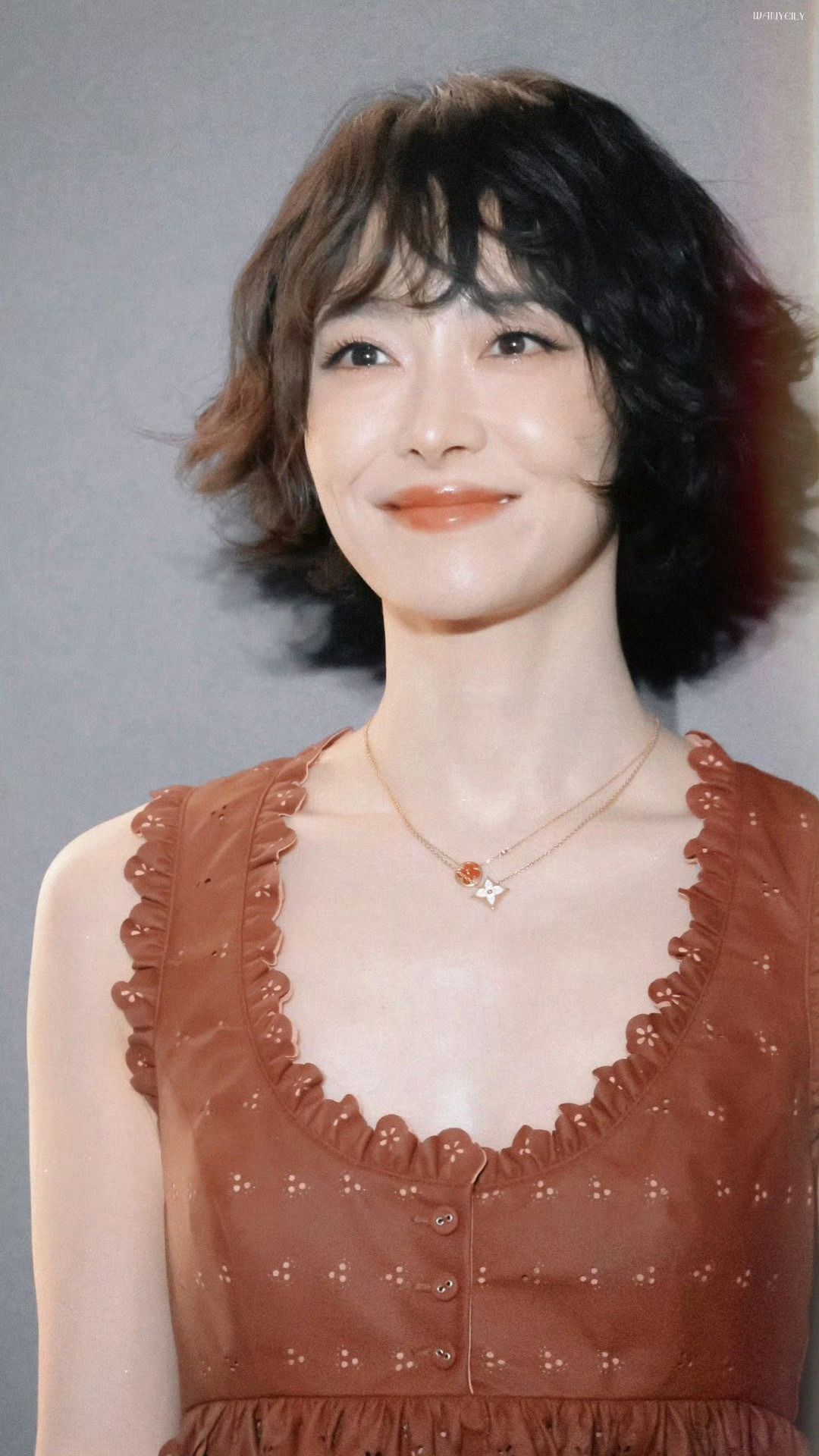 宋茜短发洋娃娃天呐，感觉好日系呀，短发也好好看，长发也好好看 