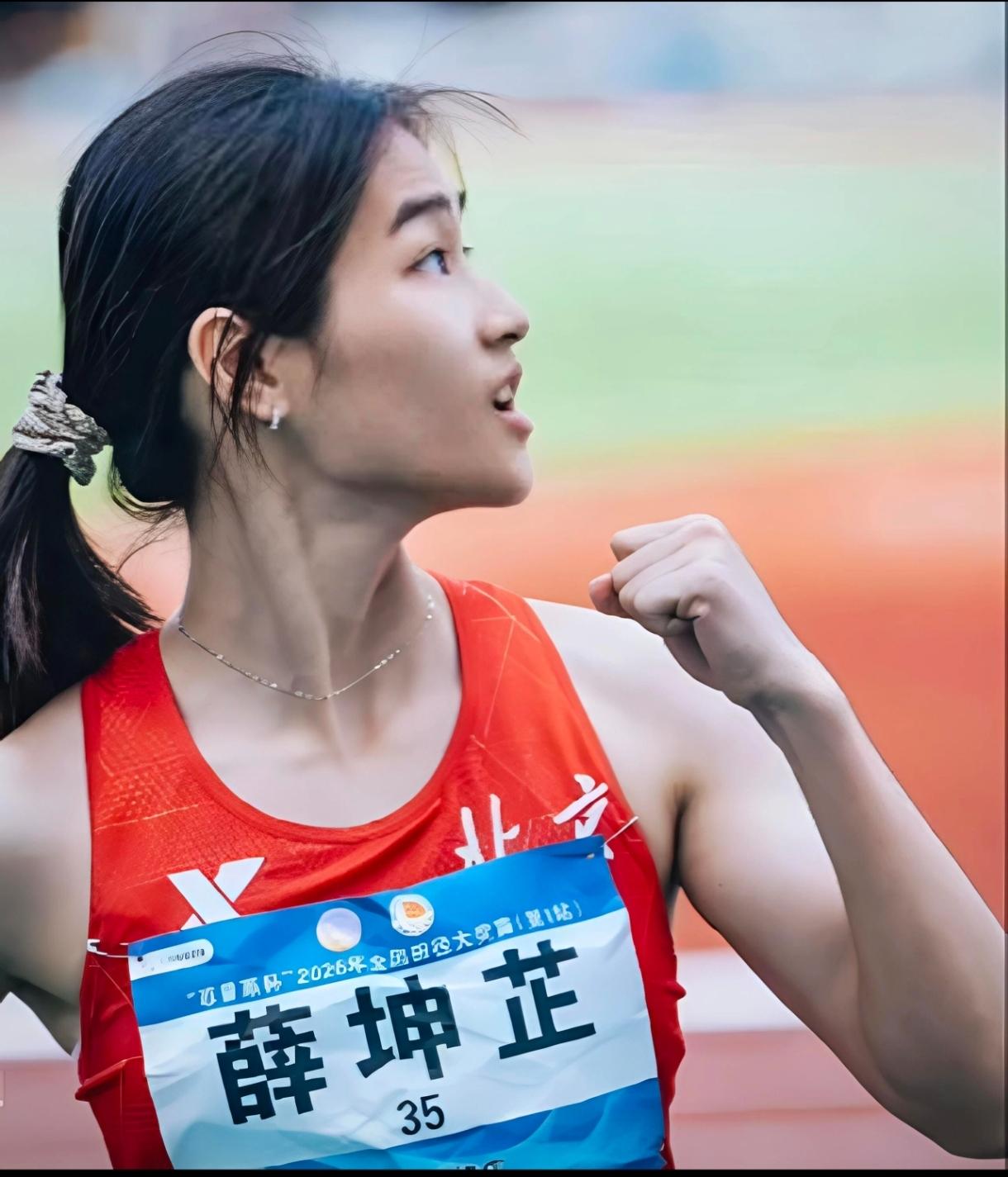 堪称逆袭典范！半路起步，短短两年拿下亚洲冠军。
7月9日U23亚锦赛女子100米