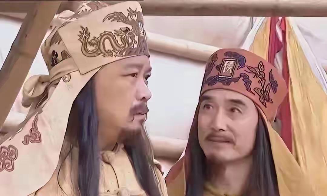 杨秀清手握实权，为什么斗不过「不务正业」的洪秀全？

有句话叫，打虎亲兄弟，上阵