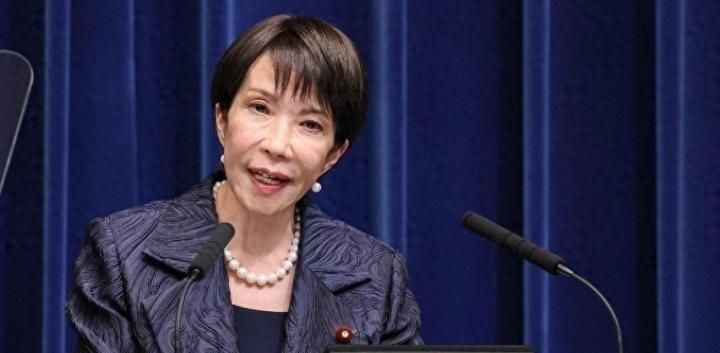 九万亿军费豪赌震惊东京政坛！高市早苗把首相位当牌桌，赌注竟是台湾主权与战后信誉。