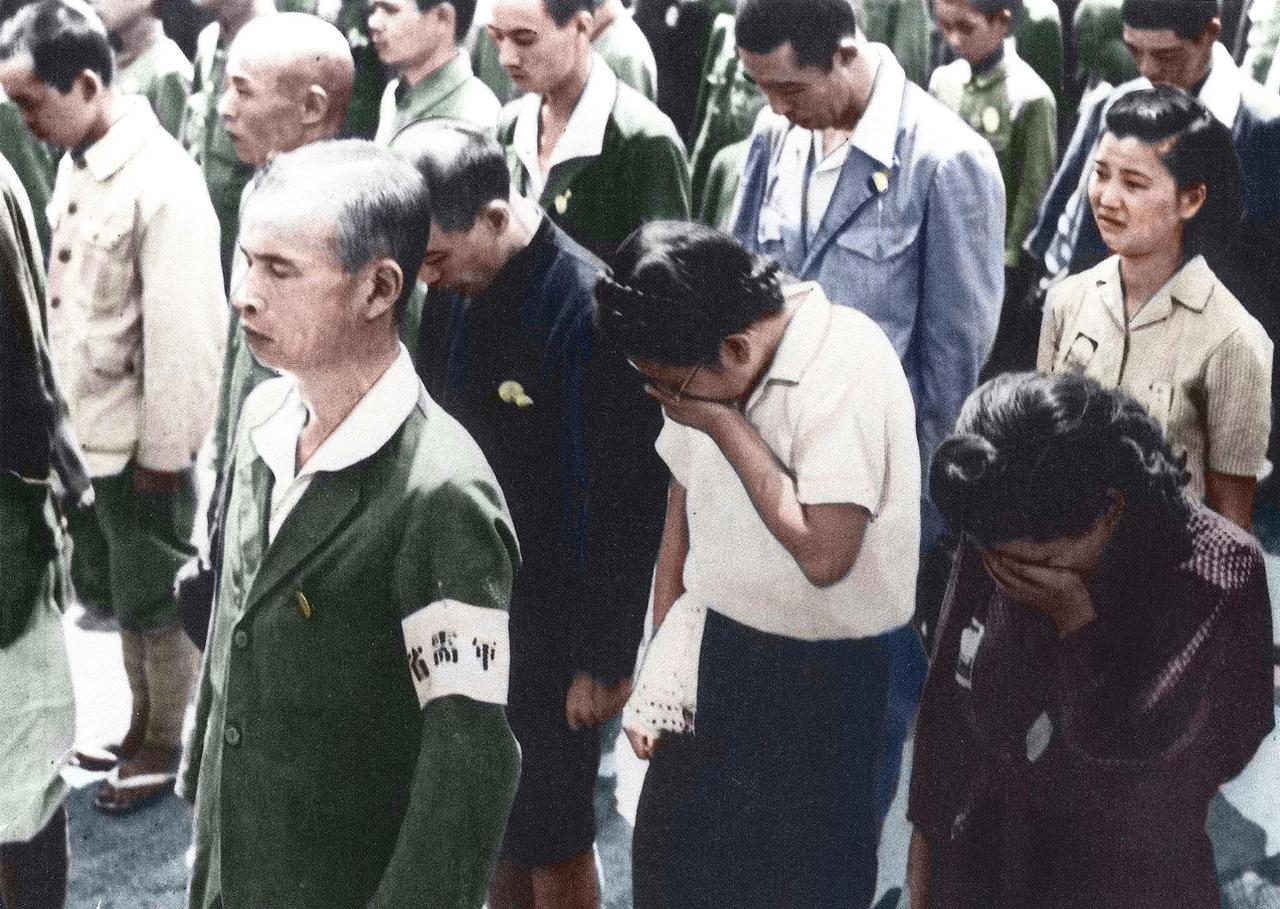 1945年8月15日，日本天皇通过广播，向全国老百姓宣读了无条件投降的诏书。要知