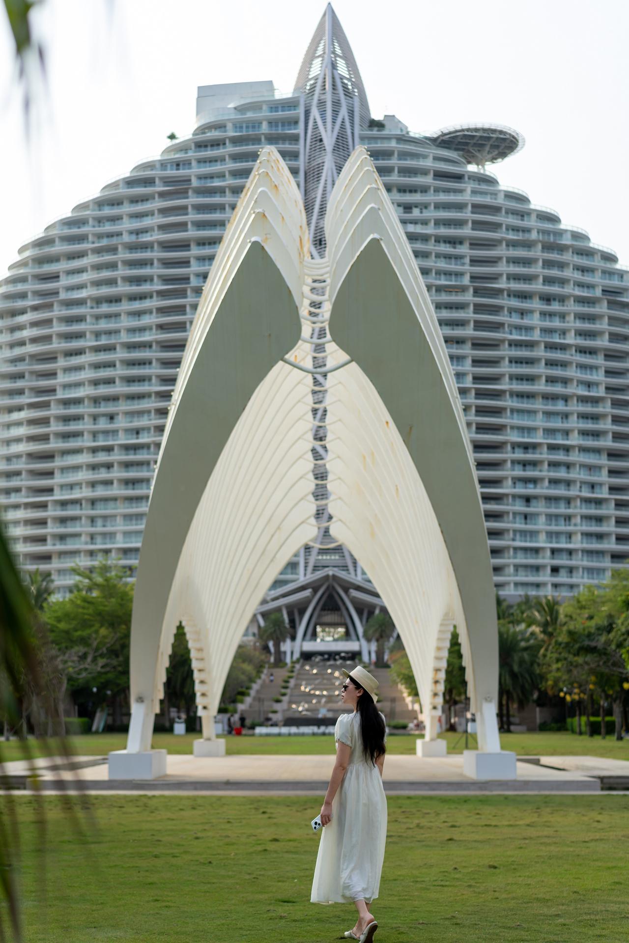 原来这才是海棠湾酒店的正确打开方式——

莎莎来过三亚太多次，真的是快把海棠湾的