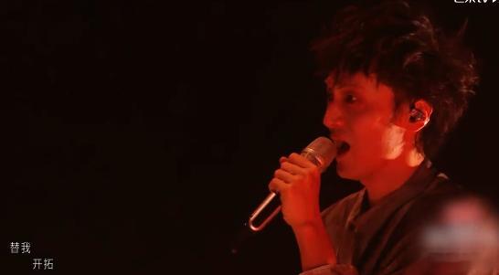 王传君把张卓尔当高音喇叭使披荆斩棘直播王传君野人太需要张卓尔了 野人舞台拿到票数
