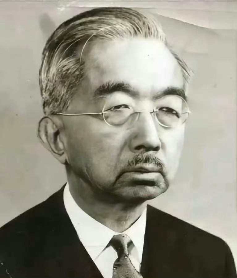 日本昭和天皇裕仁发现日本真的招核了的反应原子弹爆炸前拒绝投降1945年7月26日
