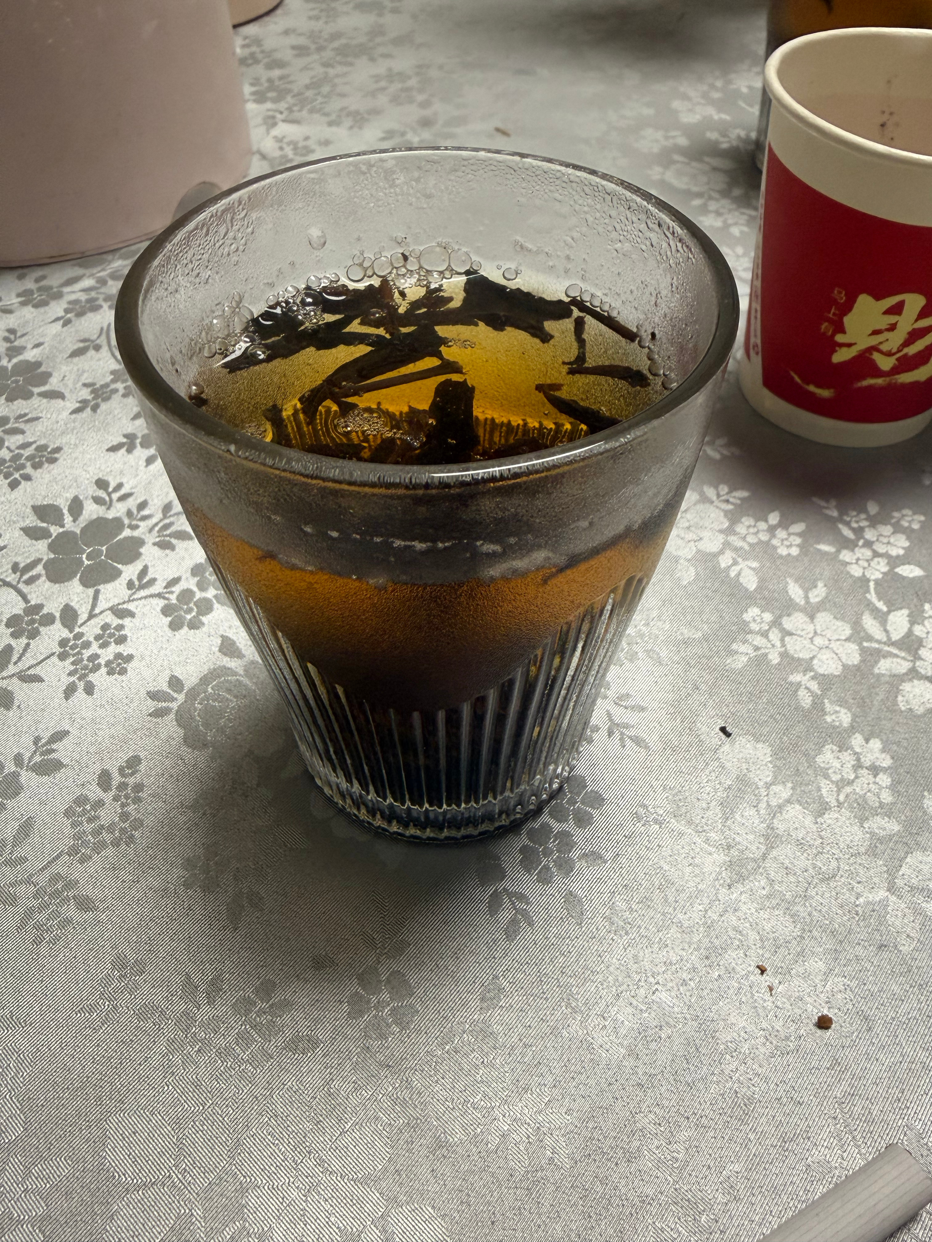 今天没运动了，大半夜的在朋友家喝茶