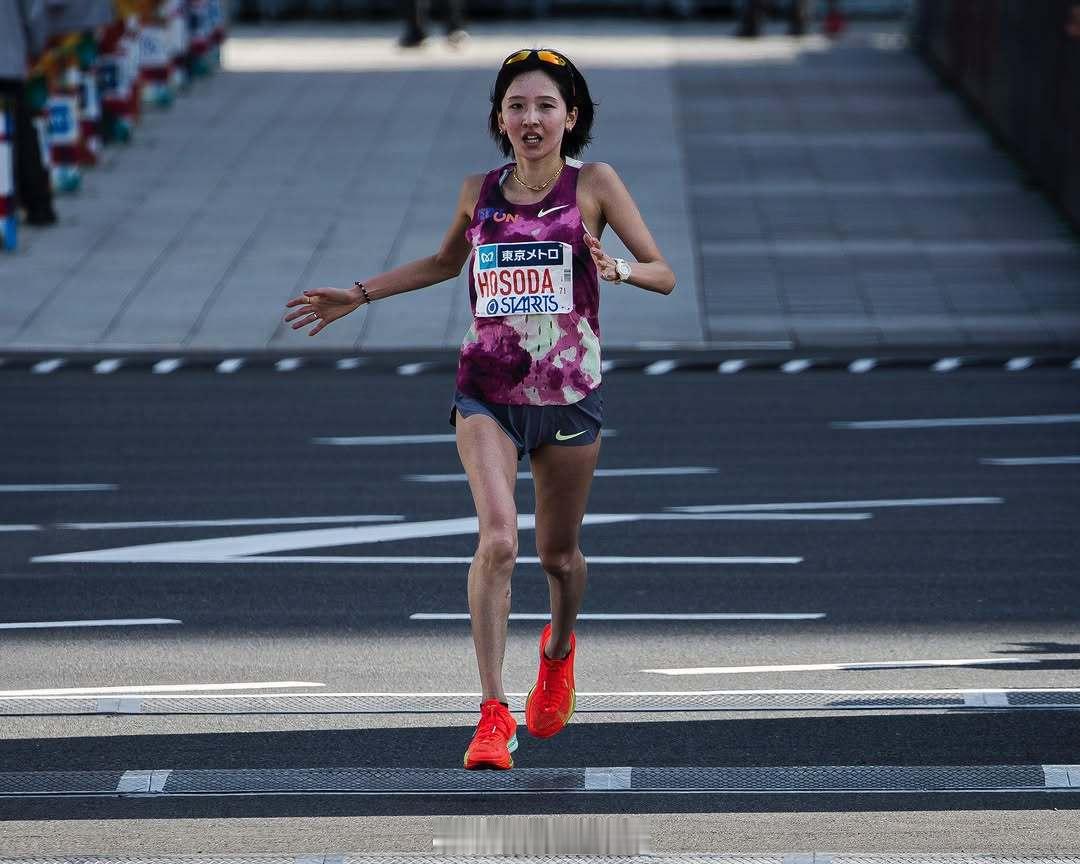 2025东京马拉松以2:27:43取得女子第13位的细田爱。細田 あい#东京马拉