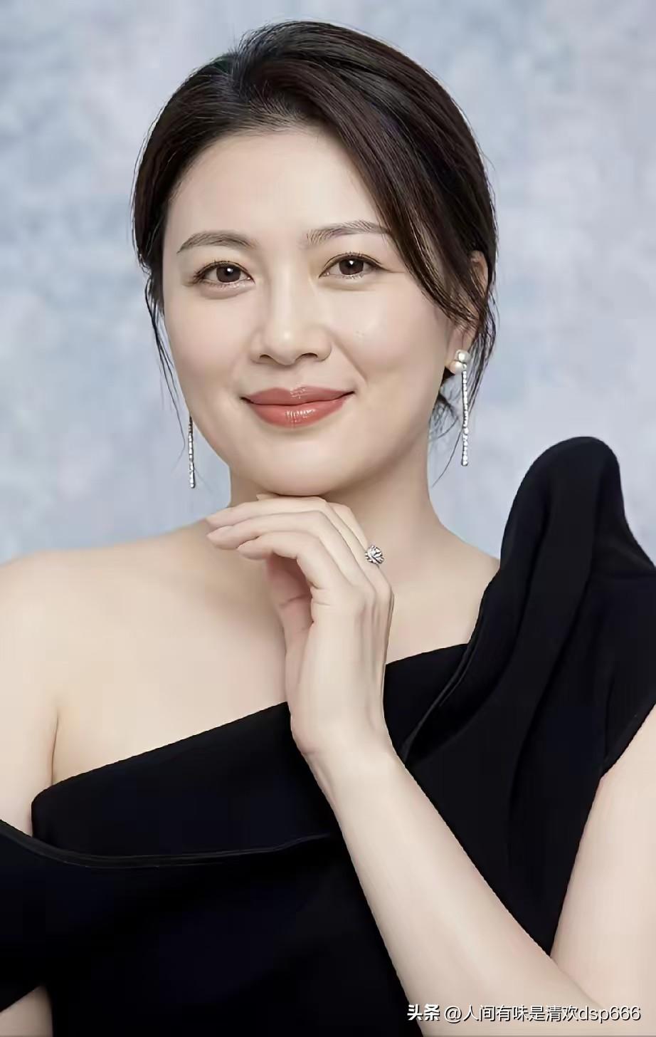 生活里见过不少相伴半生的夫妻，辛辛苦苦拉扯大儿女，熬到六十岁退休，本该卸下重担，