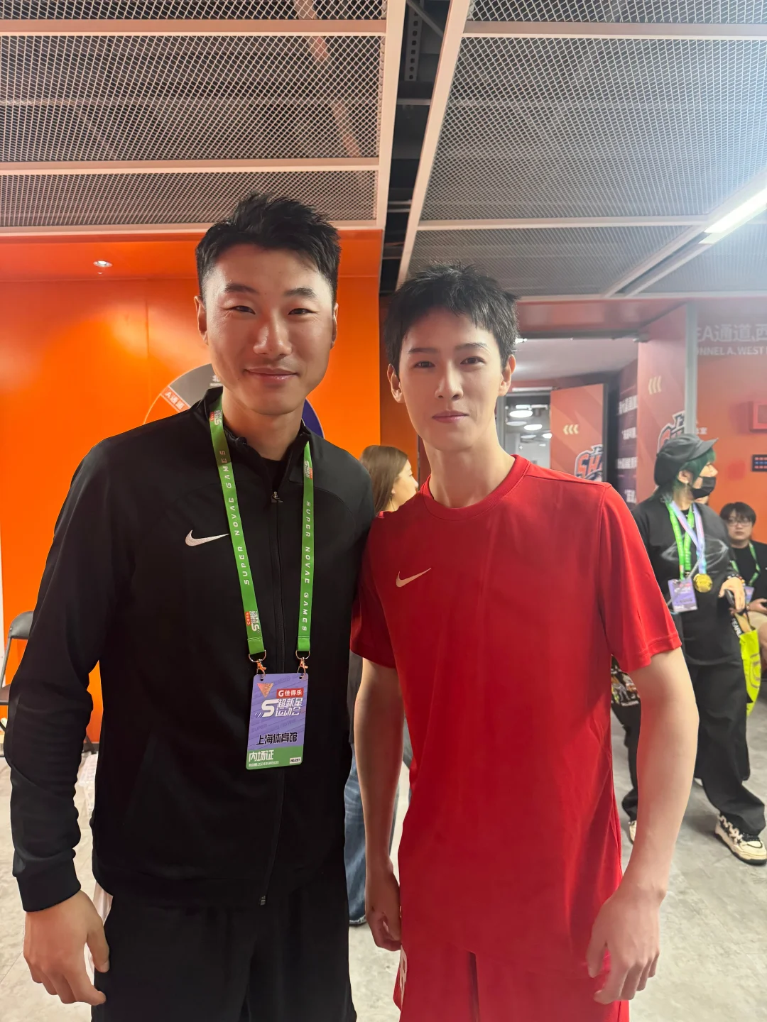 我和李昀锐拿下超新星运动会橄榄球金牌🥇