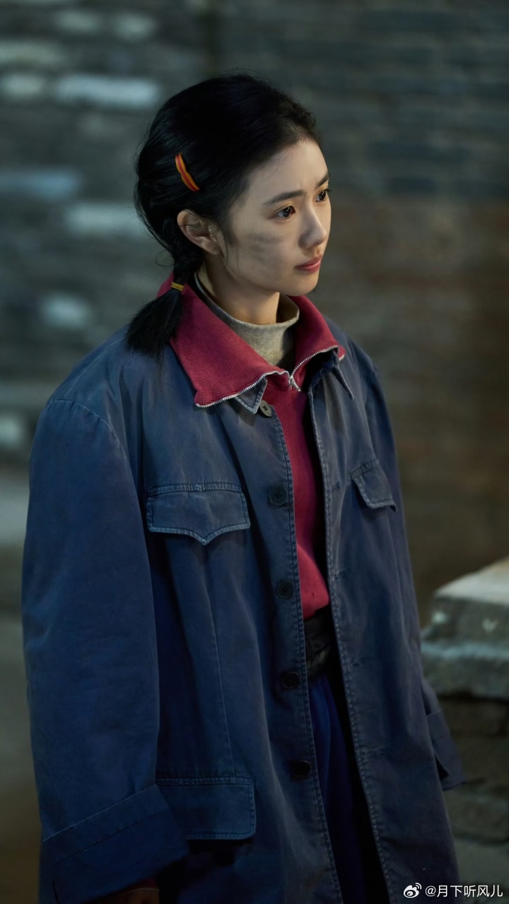 刘浩存允许刘浩存洗把脸就出来拍戏 首位00后谋女郎不是白叫的，金鸡奖提名就是最好