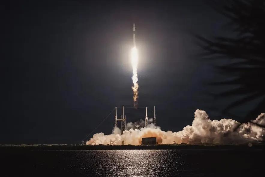 英国路透社报道称，为了保护美国军事机密，Planet Labs卫星近期拍摄的图像