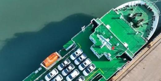 /越南媒体谈中国，现在越南经济所有的焦虑，都来自于中国这个隔壁巨人。双方产业 1