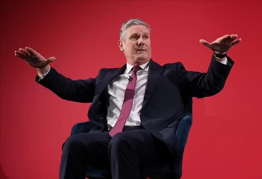 唐宁街最近彻底乱了套，一场惊天丑闻被彻底引爆，核心就是前驻美大使曼德尔森的任命案