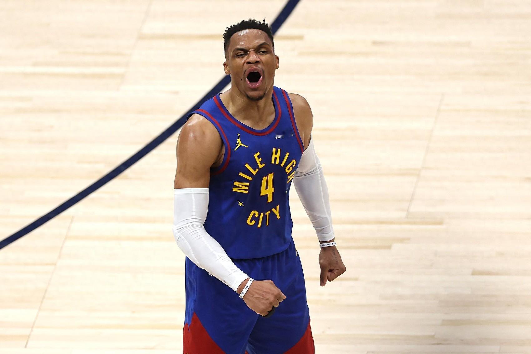 【💪威少生涯季后赛总得分2984超越保罗 排名NBA历史控卫第5】今日NBA季