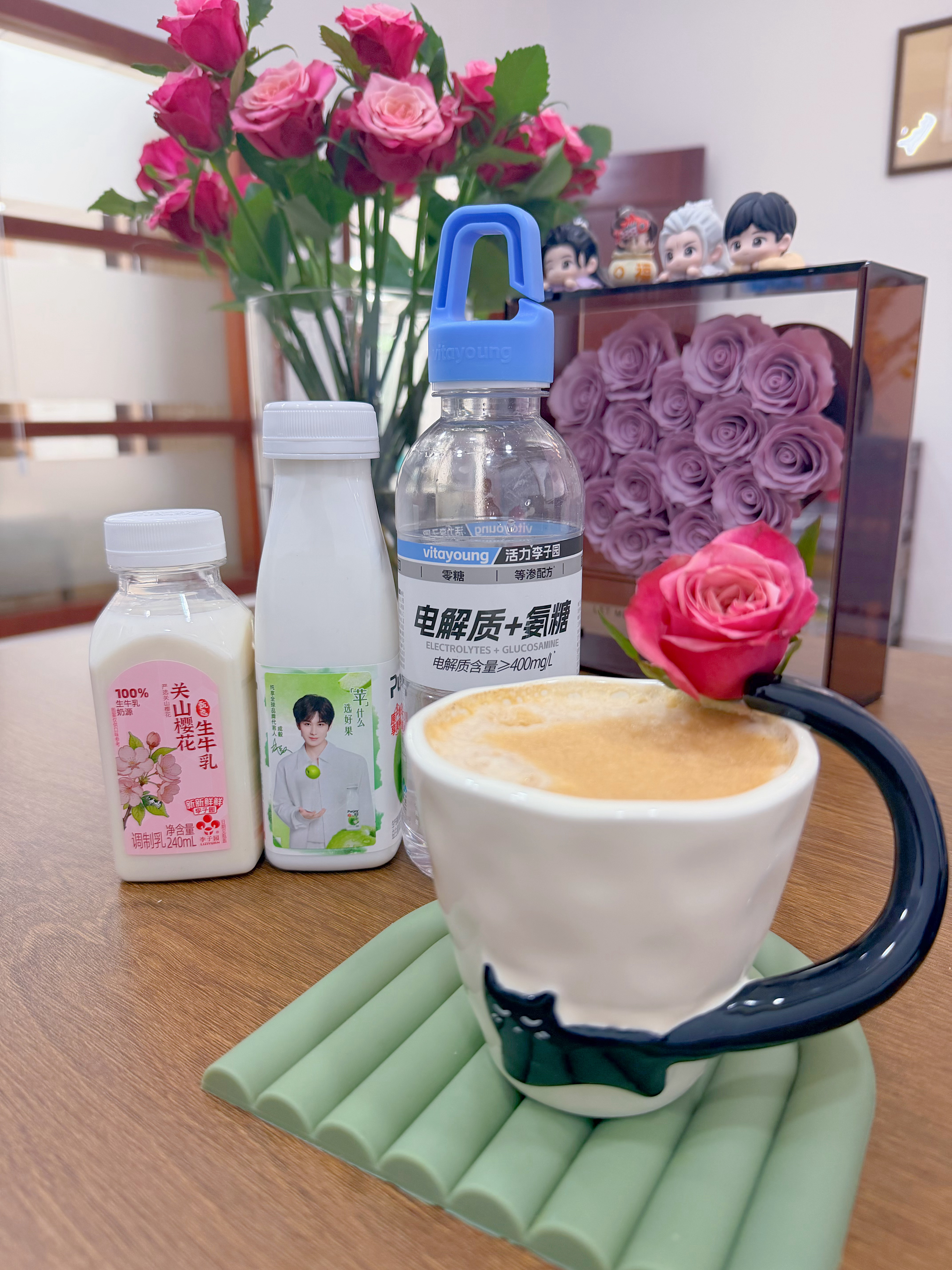 每天把自己喝饱了补充蛋白质的补充电解质的补充益生菌的醒脑提神的主打一个，元气满满