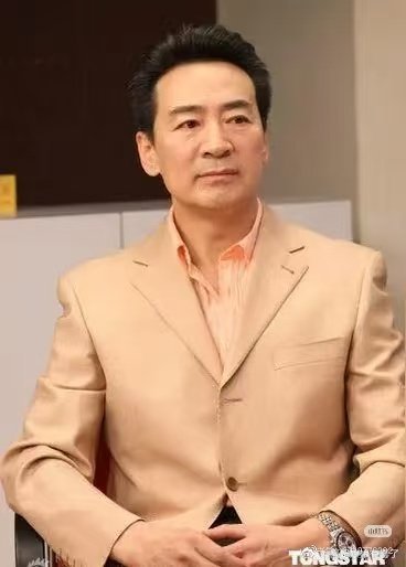 寇振海也去拍短剧了  寇振海的演技很好的，我只能说短剧也不错啊，大趋势 