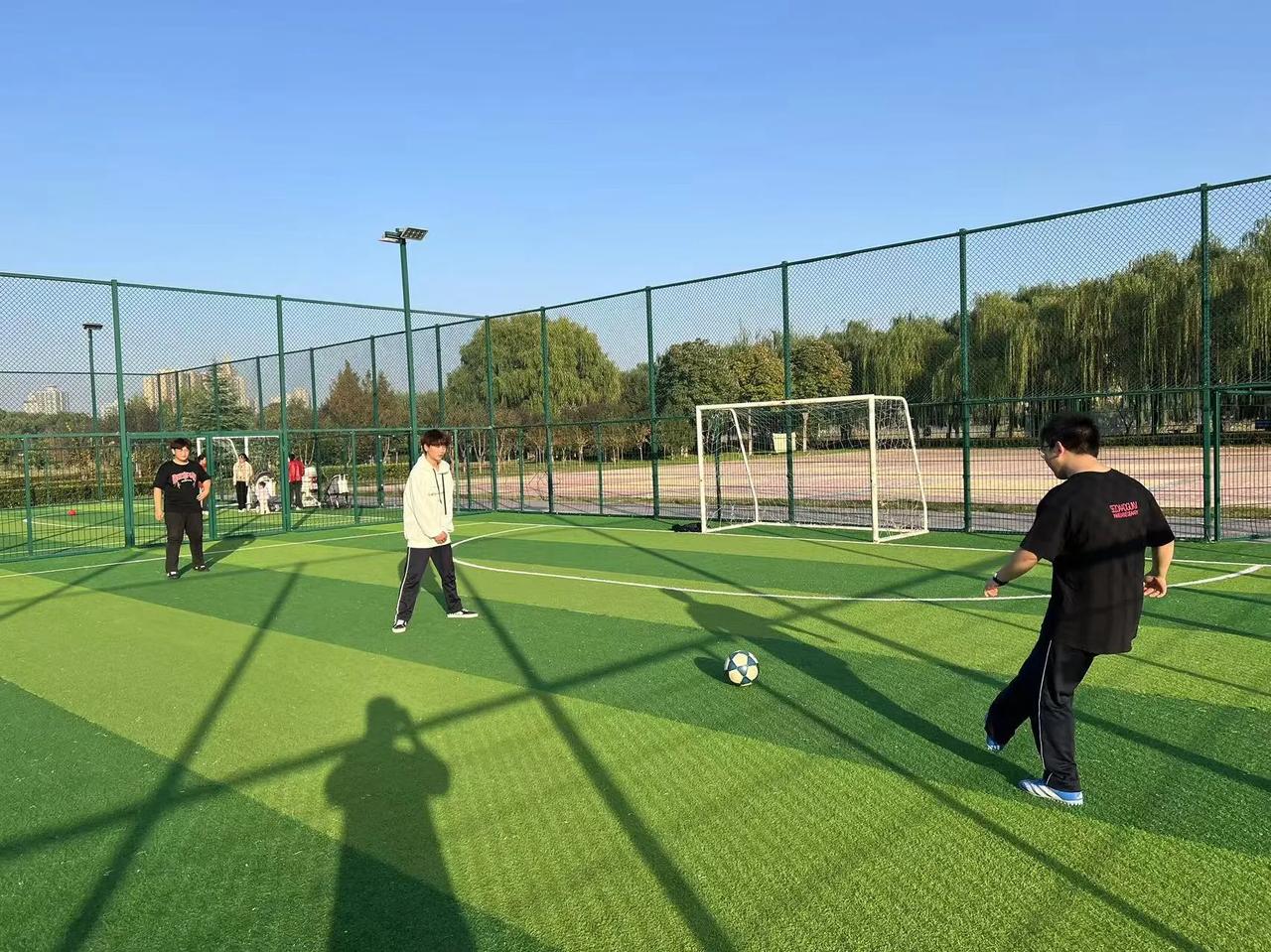 咸阳梦圆职业学校
足球社团