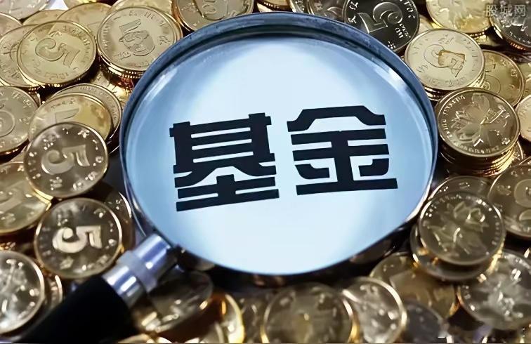 从下周开始实时估值，加仓榜减仓榜就再也看不到了。从理论上讲看不到当日基金实时估值