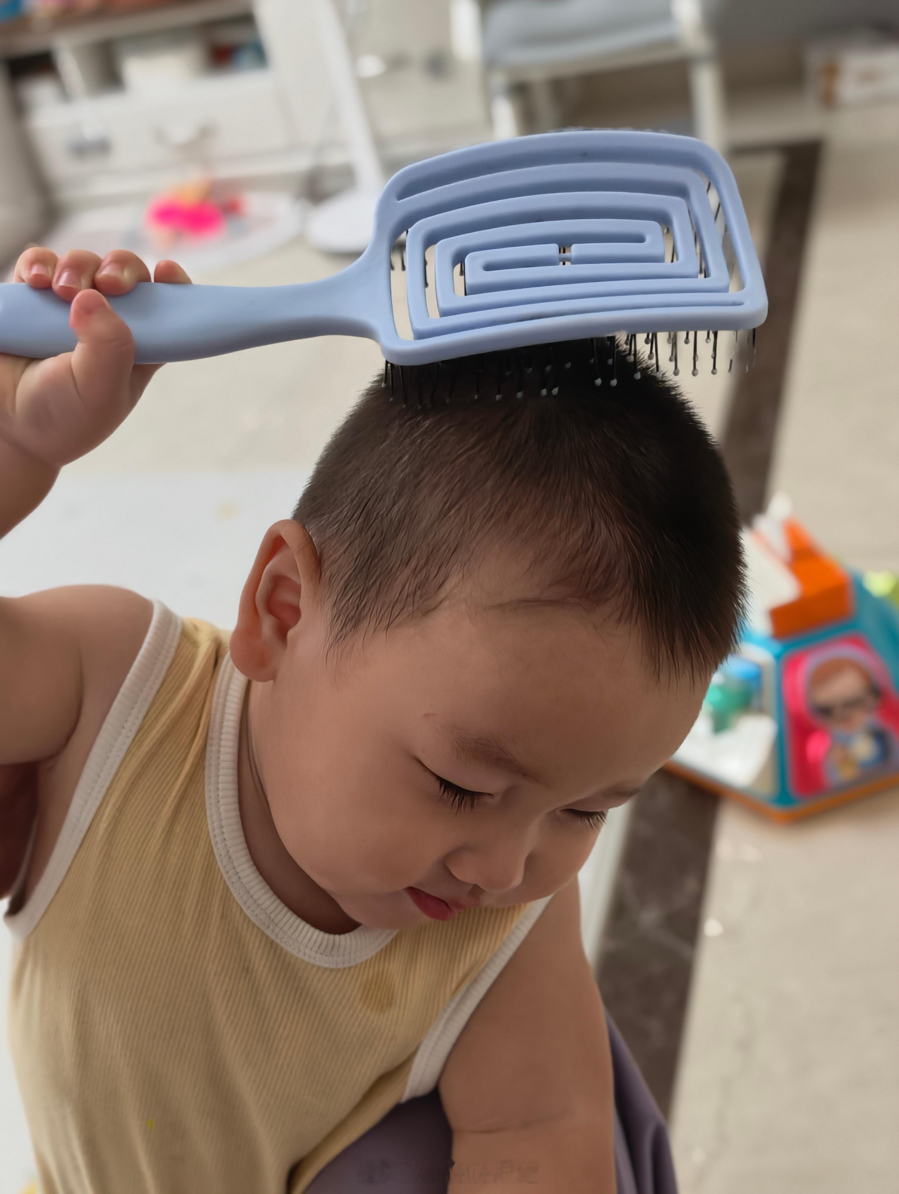 精致boy梳头靓仔阿诚 ​​​