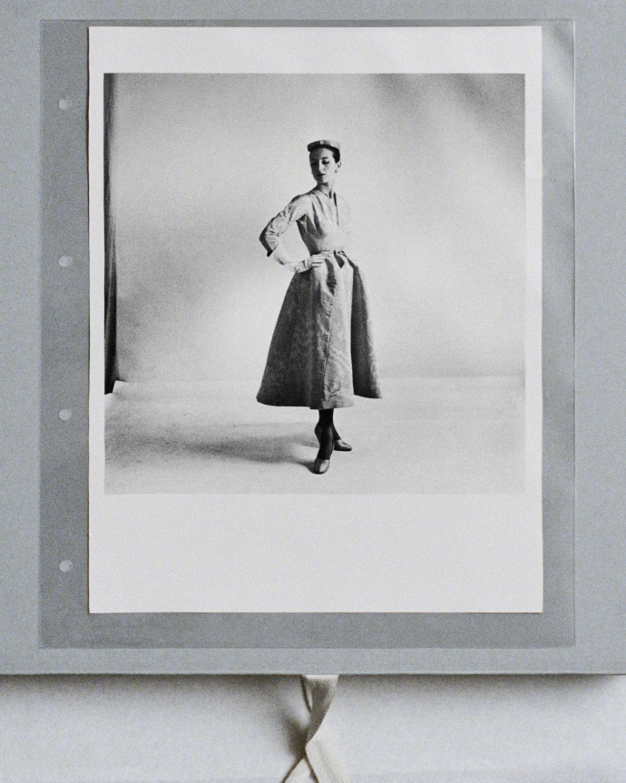 DiorCigale当纽约大都会艺术博物馆的1952年Dior高订「La Cig