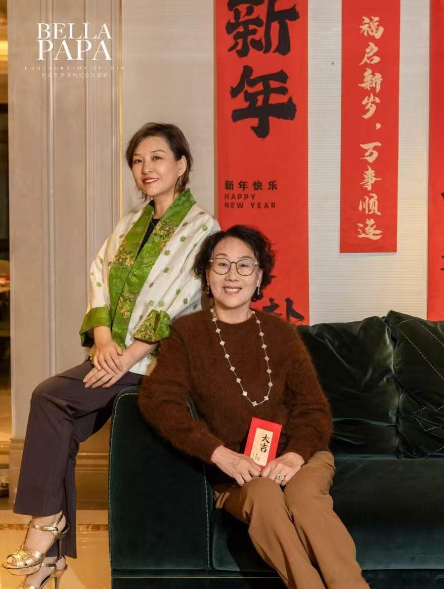 李静少女时代的英雄主义是妈妈 看完节目《21天重养自己》真的深有感触，以前总以为