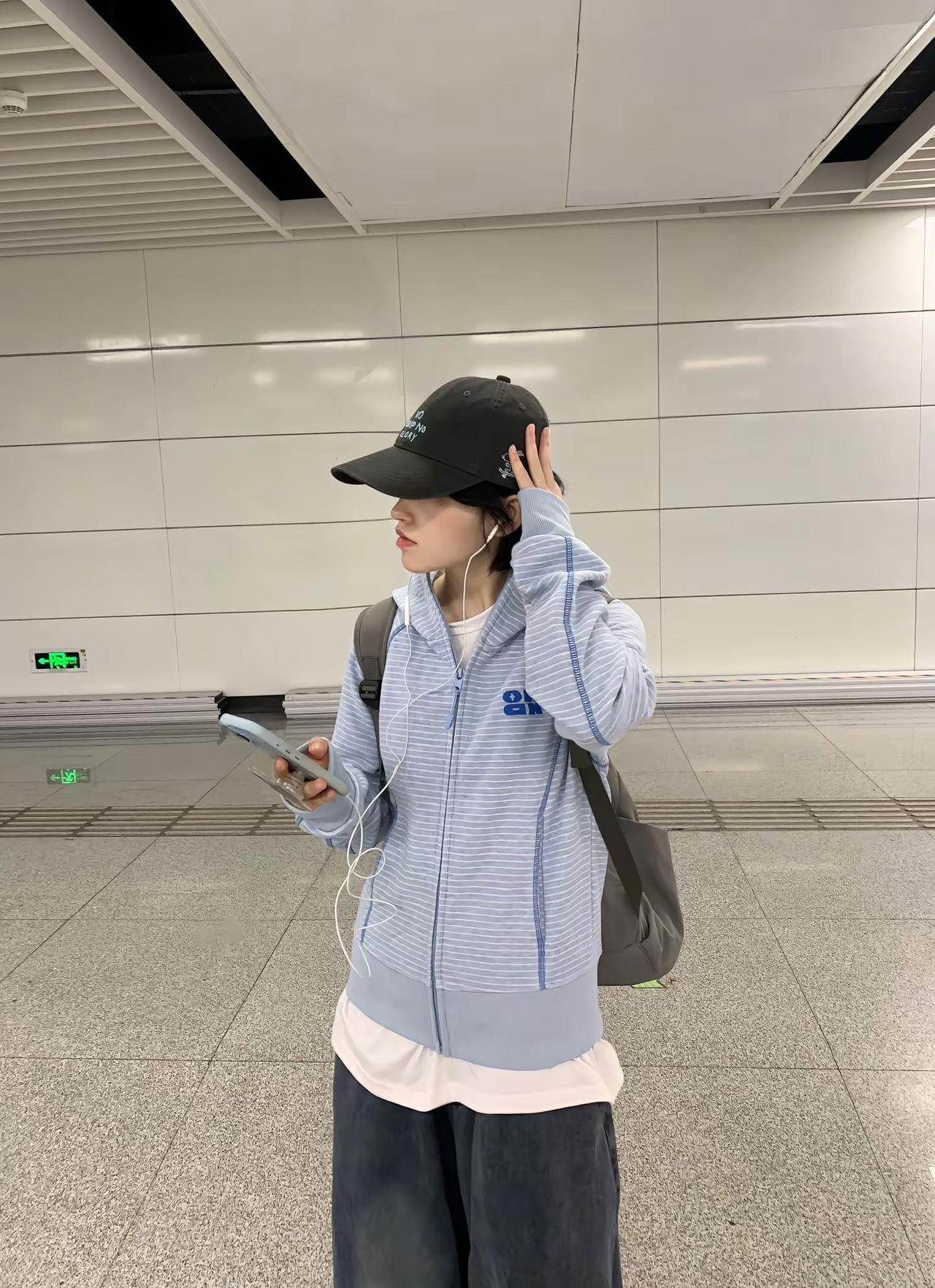 日常穿搭 我有我的感觉短发女生