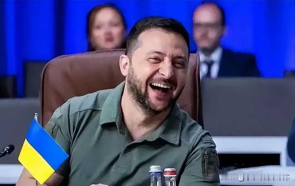 泽连斯基这下可以开心的笑了！梦寐以求的终于得到了！

1月8日，泽连斯基在其官方