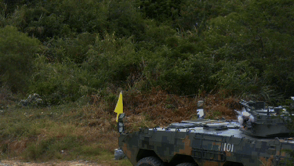 HJ73保有量真的高73集某旅组织步兵战车、轮式装甲突击车、自行迫榴炮、高射机枪