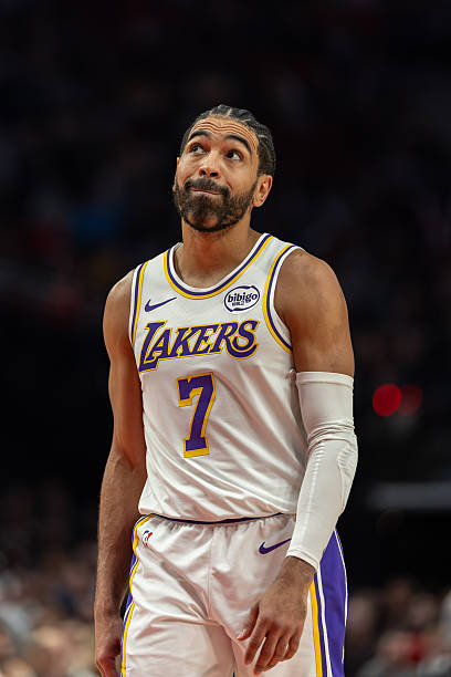 文森特1月8日复出以后，湖人3胜6负。今天最后一节多时间没让他上场，湖人险些翻盘