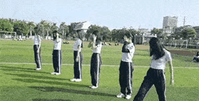 现在的女学生都这么给力的吗？