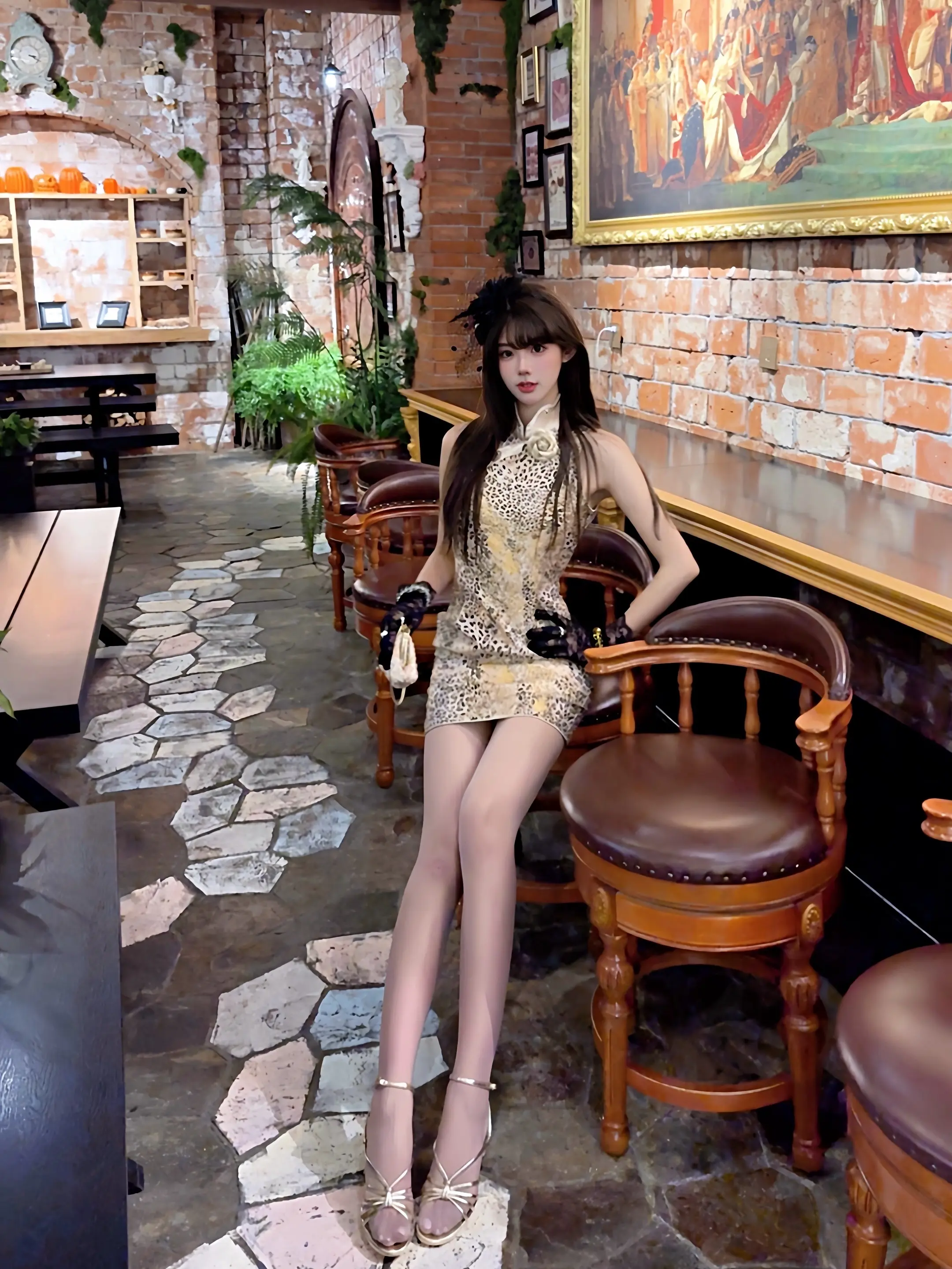 亲爱的豹子小姐🐆。第一次尝试豹纹旗袍 有点小性感～