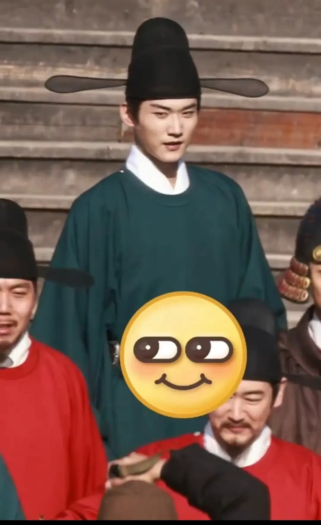 周柯宇官服扮相怎么样 