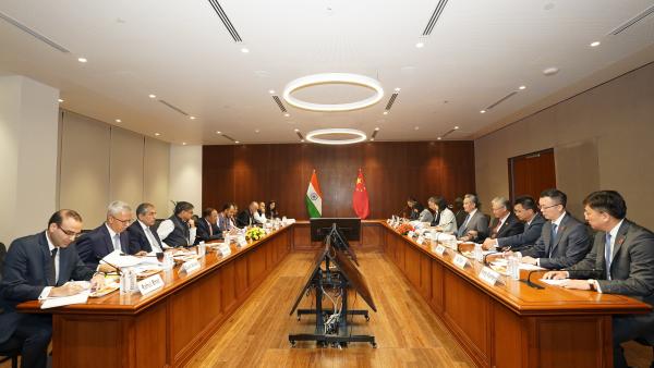 边境曾剑拔弩张，如今中印高层当面谈透！两国放下对立释放重磅信号

不少网友刷到中