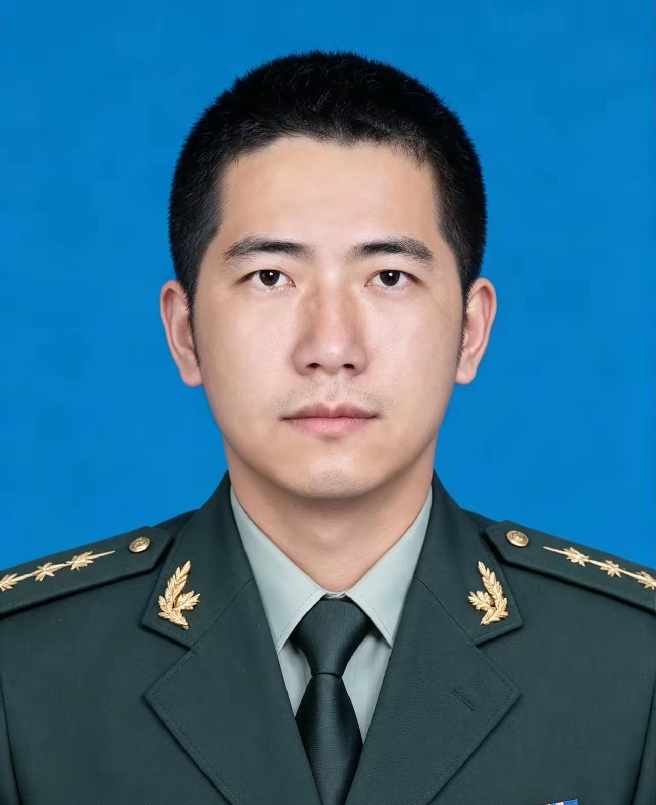 郑俊峰，1990年出生于福建莆田，中共党员。莆田市公安局涵西派出所教导员。

2