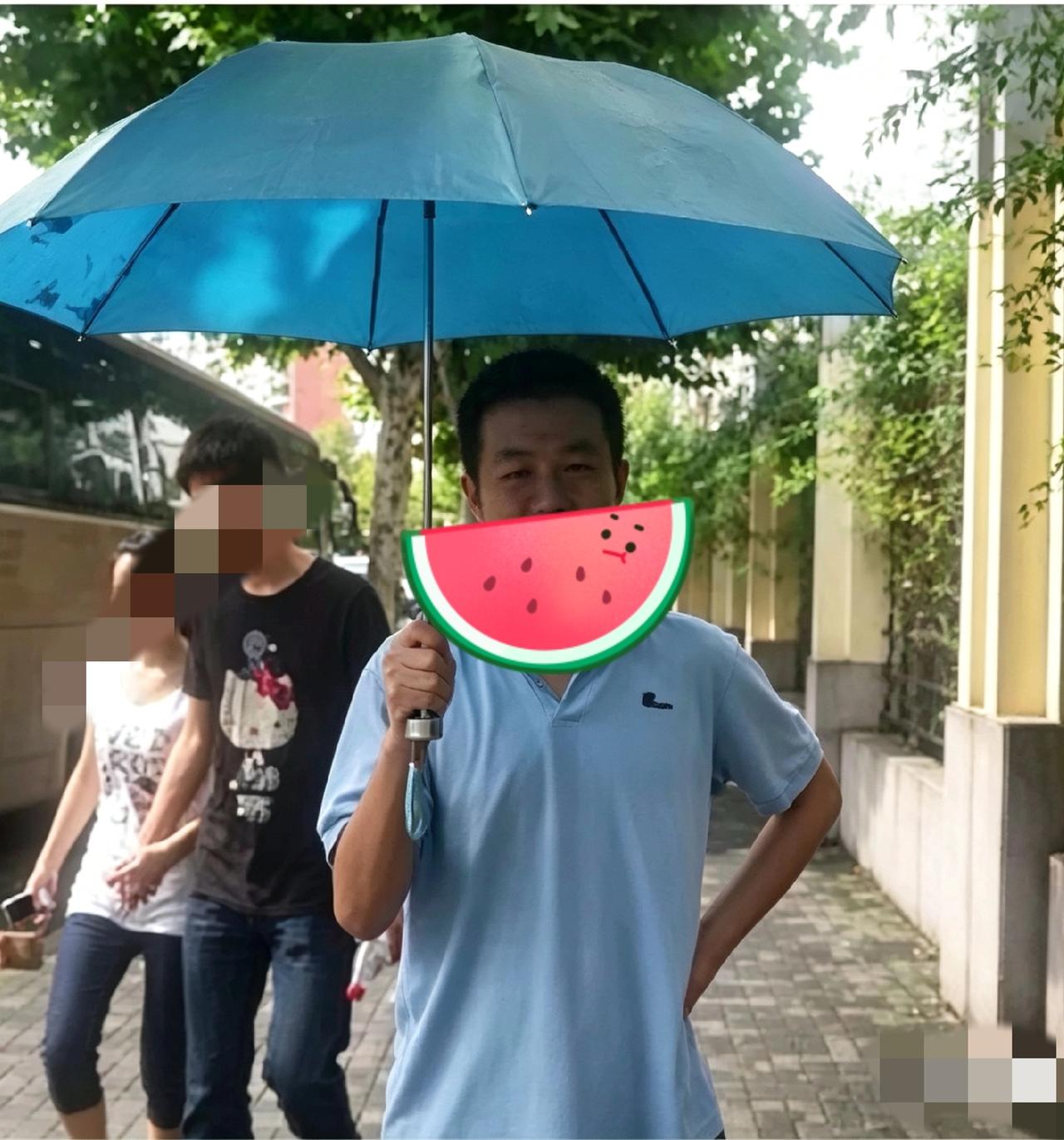 徐鑫，跳水爱好者资深网友，活跃于各大社交媒体，注册了多个账号，上海人，居住在上海