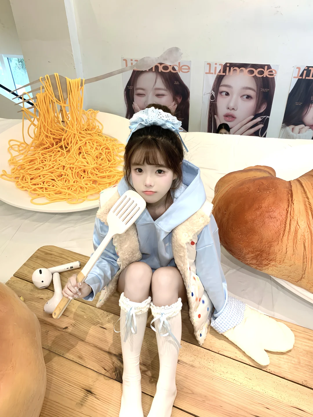👩🏻‍🍳🩵🥐🥨🍪🍞