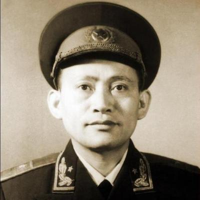1952年，华北军区干部部副部长甘思和外出考察，一个老部下找到他：“原冀鲁豫军区