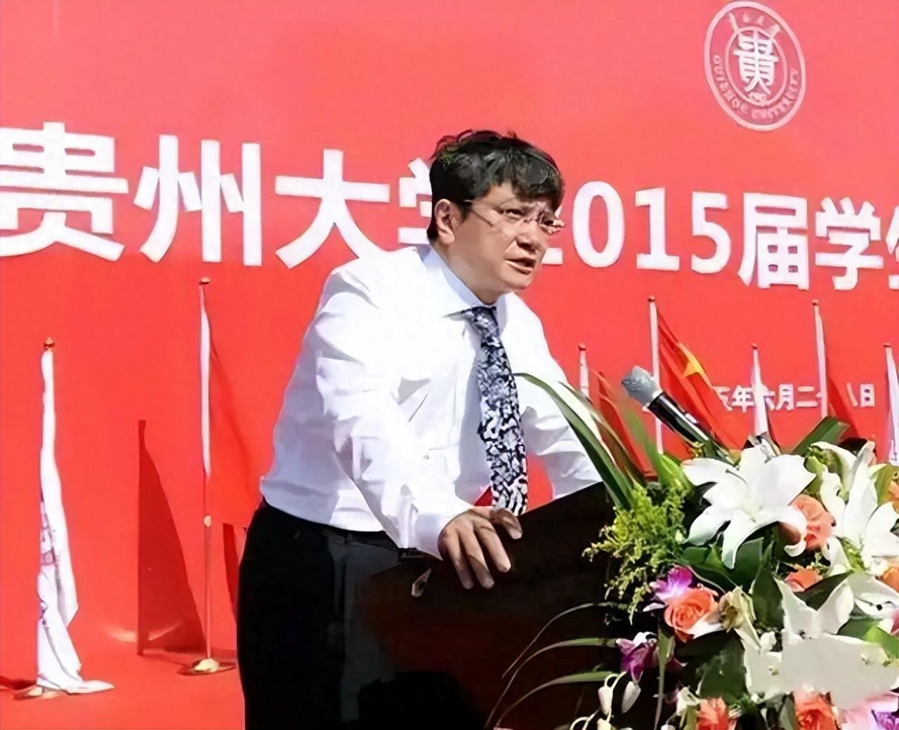 2012年，新校长空降贵州大学，上任第一件事就轰动全校！执意整治校园老树乱象，近