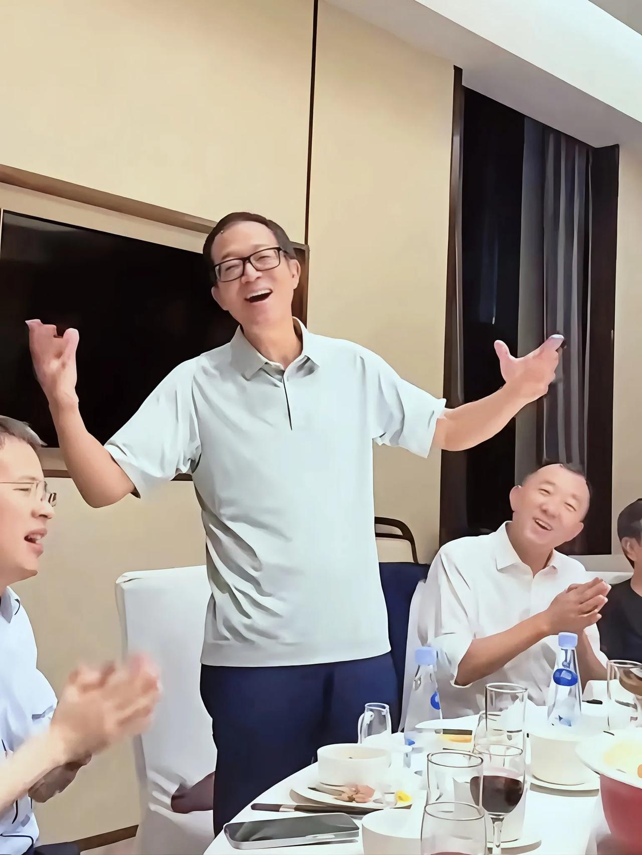 俞老师俞敏洪，能走到今天离不开他的那一双独特的慧眼，特别擅长发掘别人看不到才华的