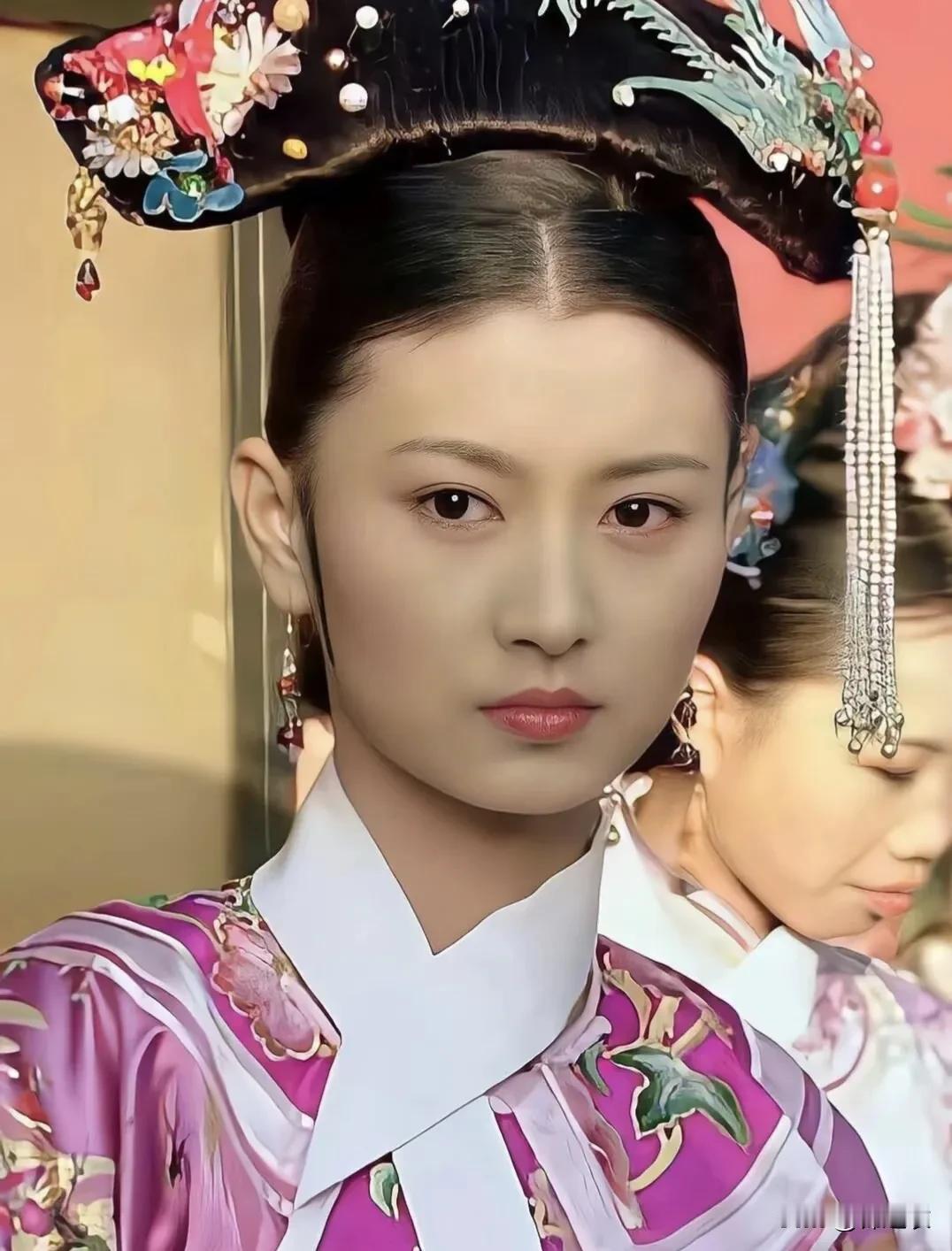 从一个进宫听话，明明读过四书五经却只能说读过女则女训的传统讨好型女子，逐渐成长成
