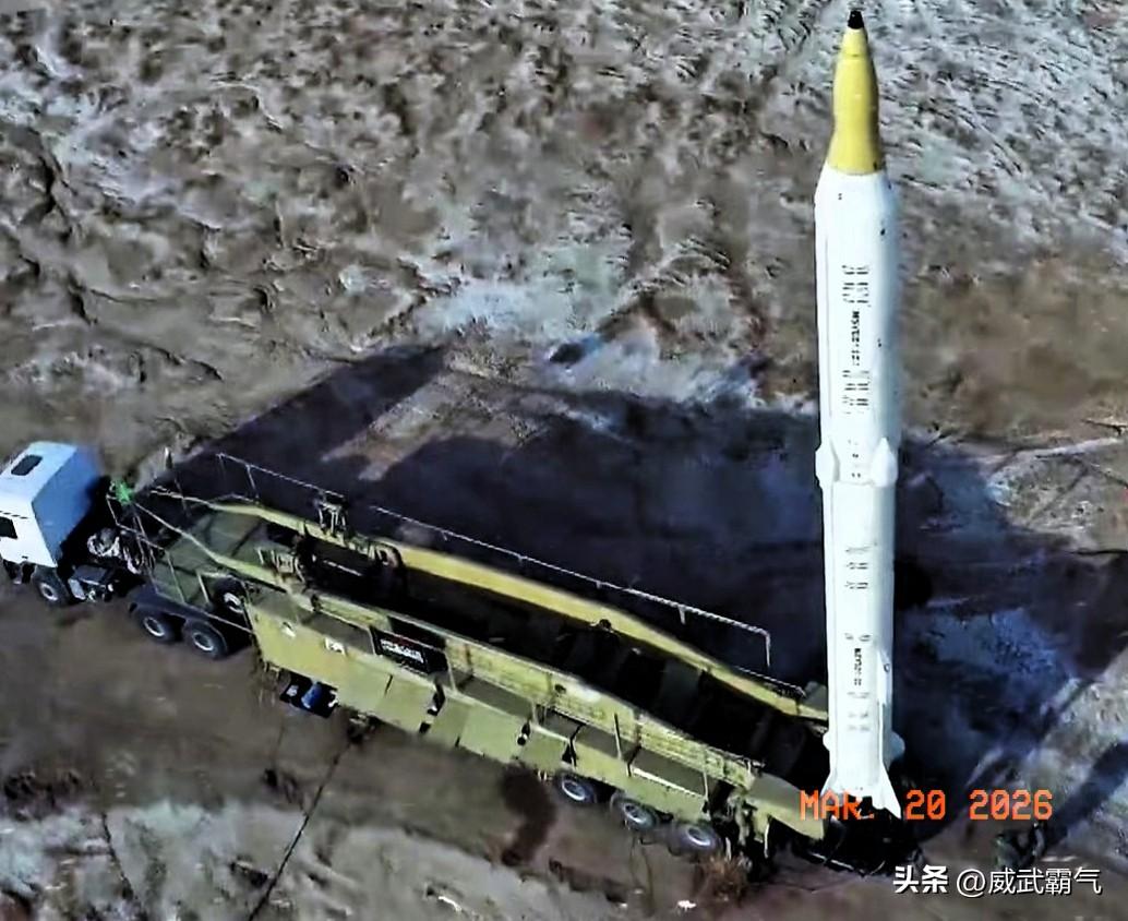 为什么要让对方开第一枪，如果日本在第一时间发射上百甚至上千枚导弹，这第一枪给我们