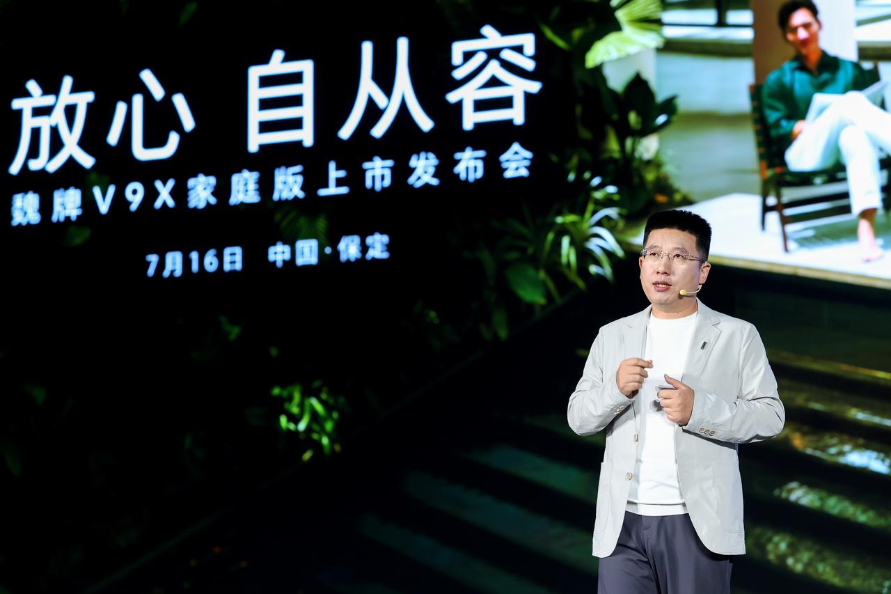 开过大车的人都知道，那种“笨乎乎”的刻板印象真不是偏见。直到陈梦说她在青岛老城区