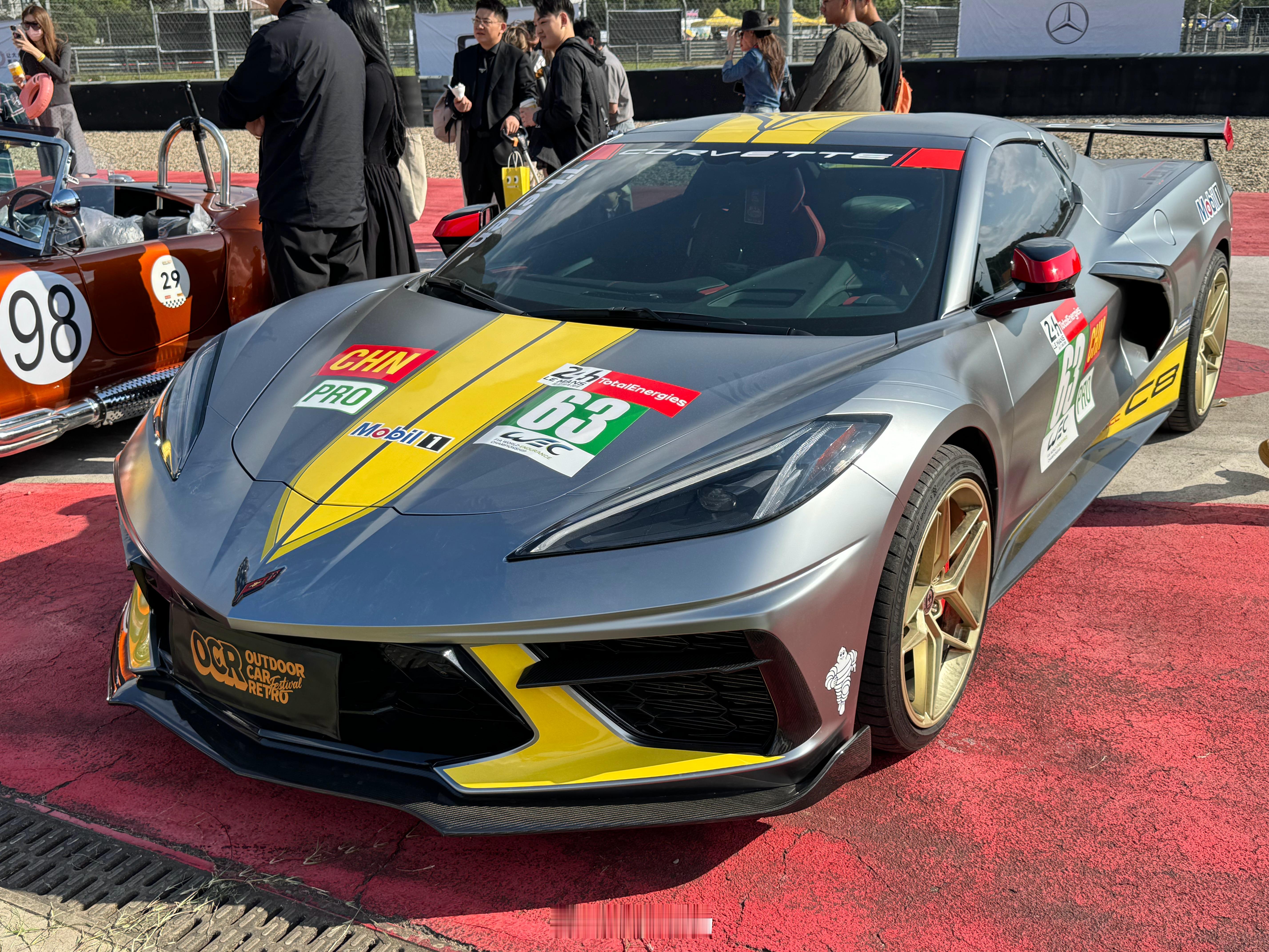 雪佛兰Corvette C8，8代中置梦圆，红脖子的458。C8R赛车风格拉花，