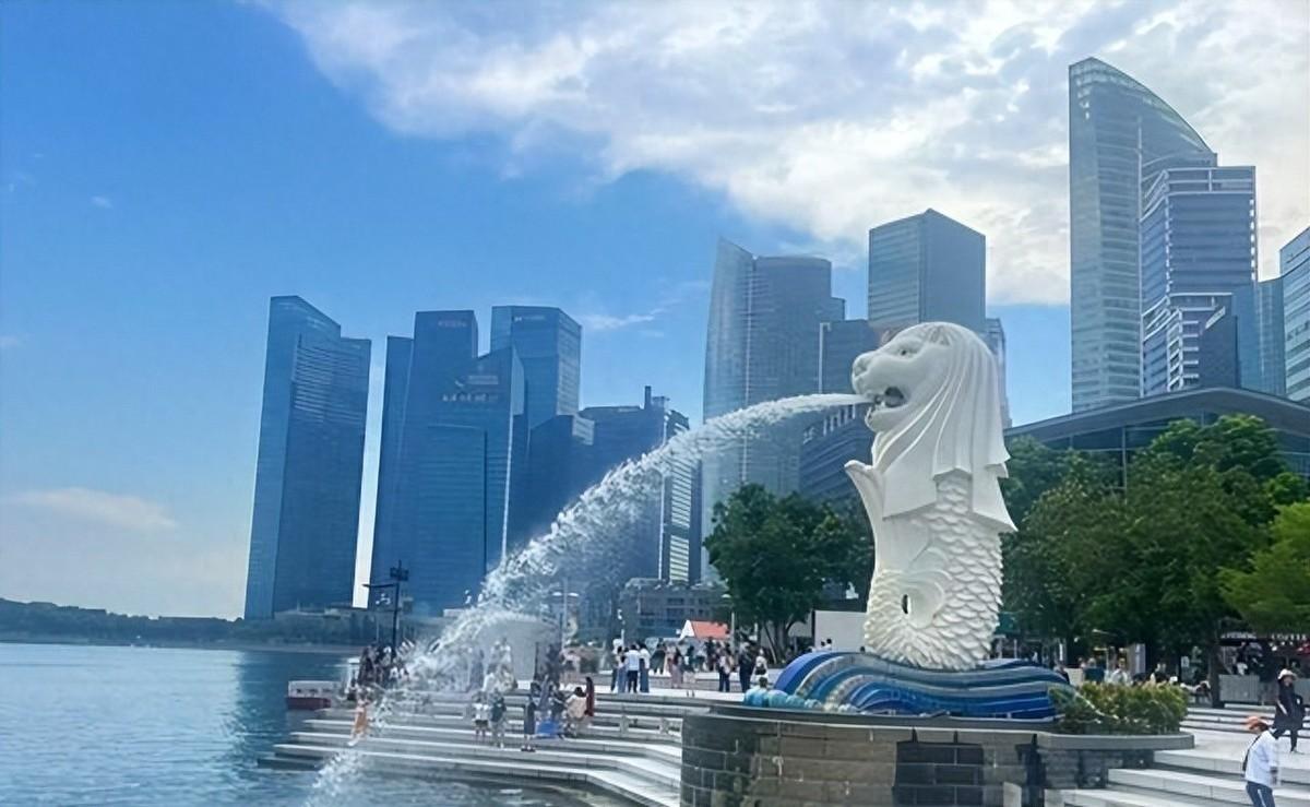 新加坡联合早报日前写道：“中国大陆一艘科考船此前在台湾以东海域进行渔业资源调查。