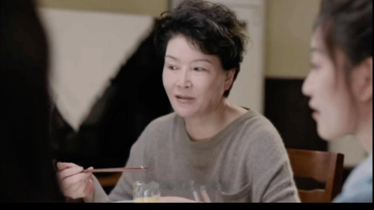 原来工作不体面连恋爱的资格都没有爱情有烟火看完这段久久不能平静，大军妈妈那种高高