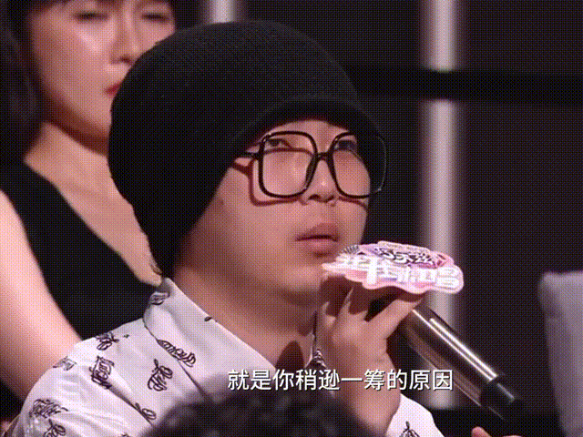 香奈儿被做局了香奈儿这次真的敢豁出去——卸下华丽装饰换宽大T恤唱摇滚，明明是跳出