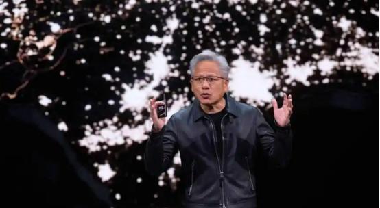 黄仁勋对中国摊牌了，想从中方市场大赚一笔，对此人不用再客气！
 
这几年黄仁勋在